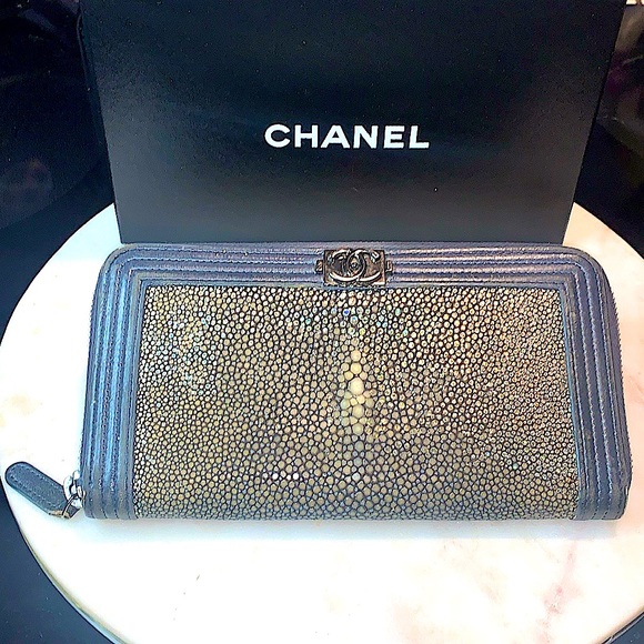CHANEL GALUCHAT STINGRAY BOY LONG ZIPPY WALLET KARL LAGERFIELD GUNMETAL - Picture 2 of 11